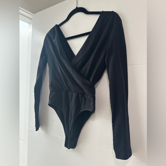 Nikibiki Seamless Black Wrap-Style Long Sleeve Bodysuit Holiday Winter Trendy M - Picture 7 of 10